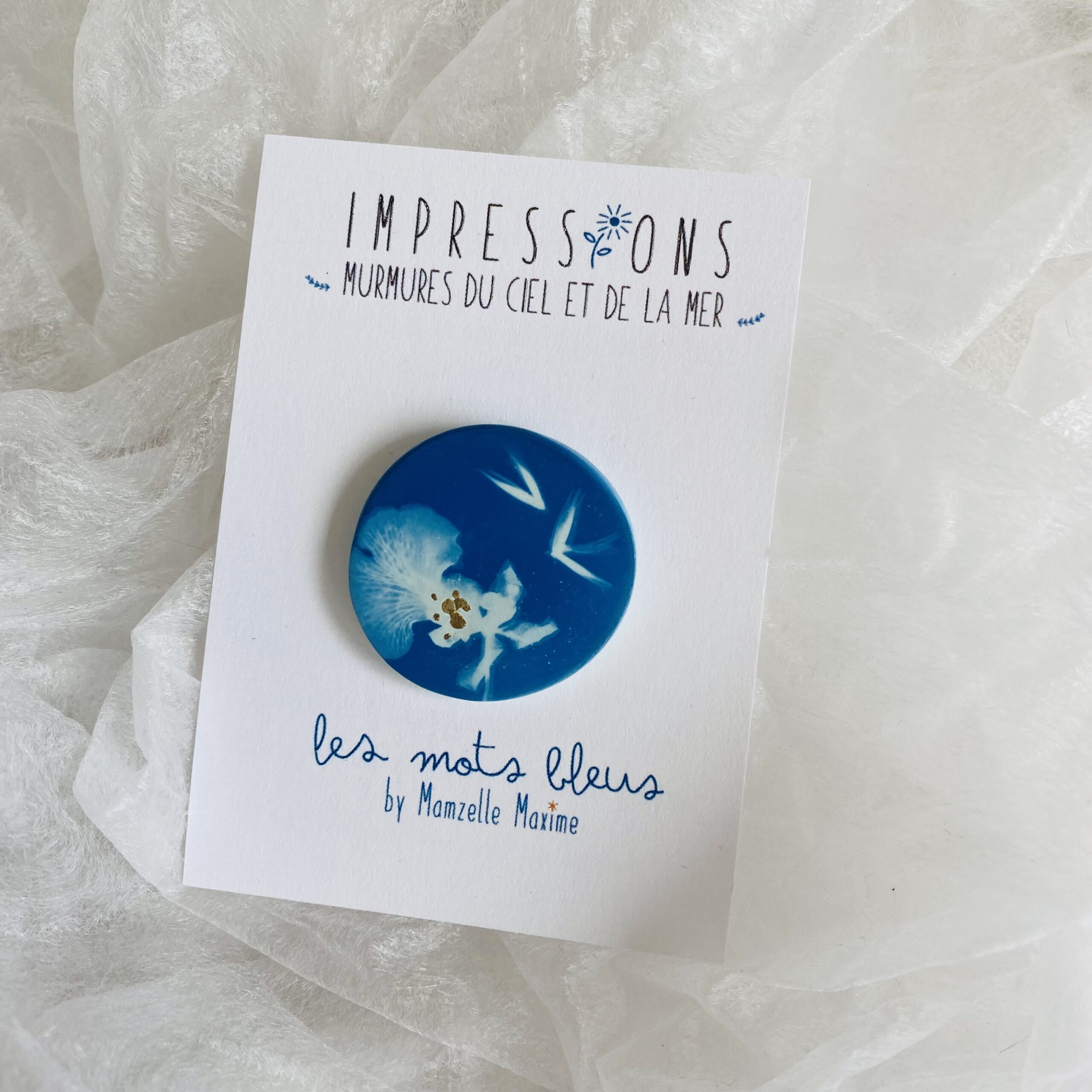 Les Mots Bleus - Broche 'En voyage'