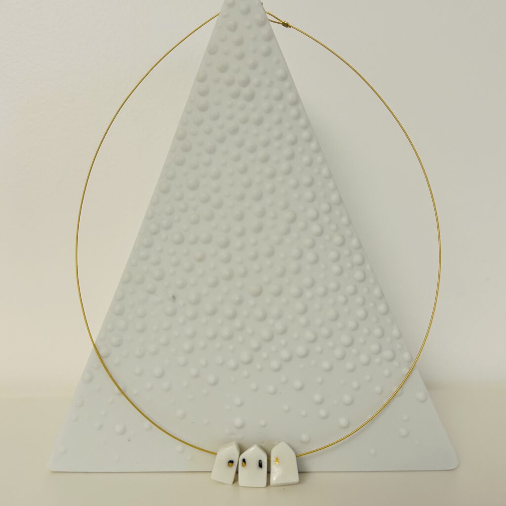 Tour de cou 'le hameau'